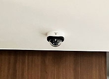 神戸市のクリニックにマイク付き防犯カメラを設置