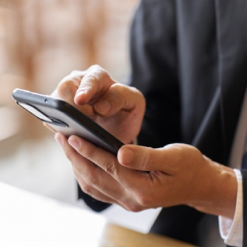 社用携帯(スマートフォン)に潜むリスクと対策