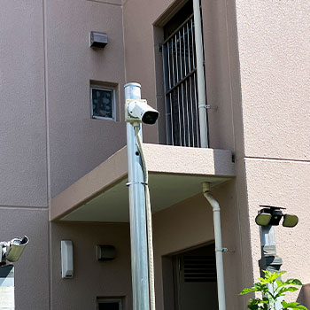 監視カメラ
